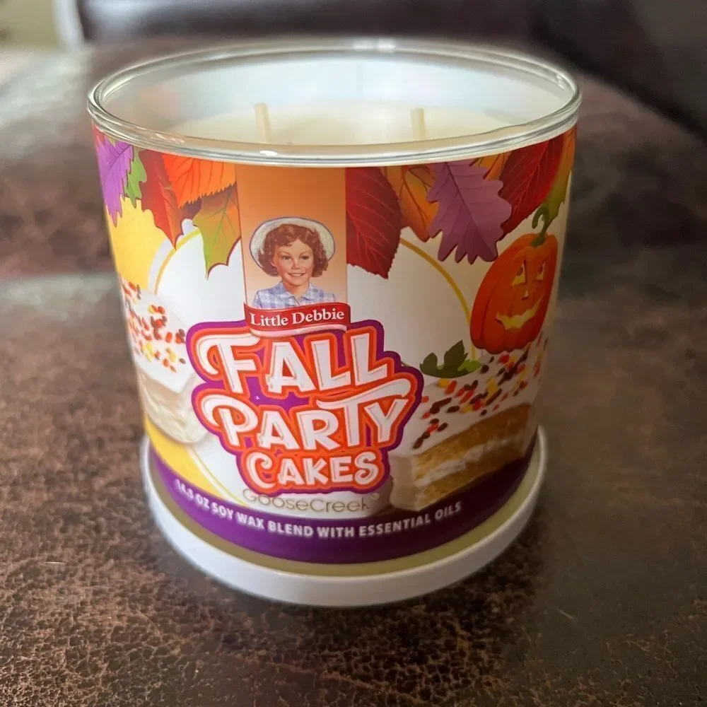 Goose Creek Limited Edition Little Debbie Series Fall Party Cakes 3 Wick Candle